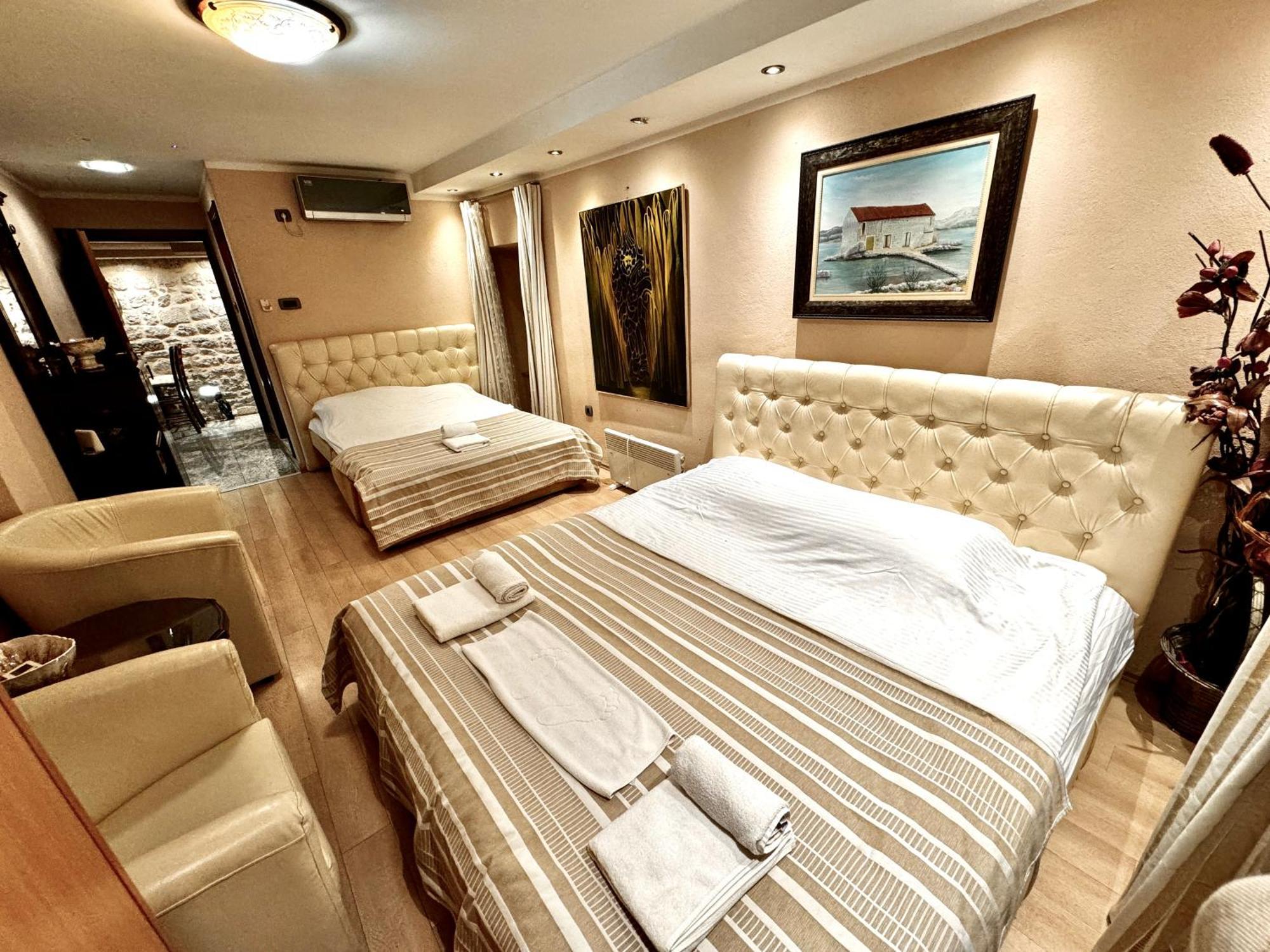 Novi Svet Apartment Kotor Bagian luar foto