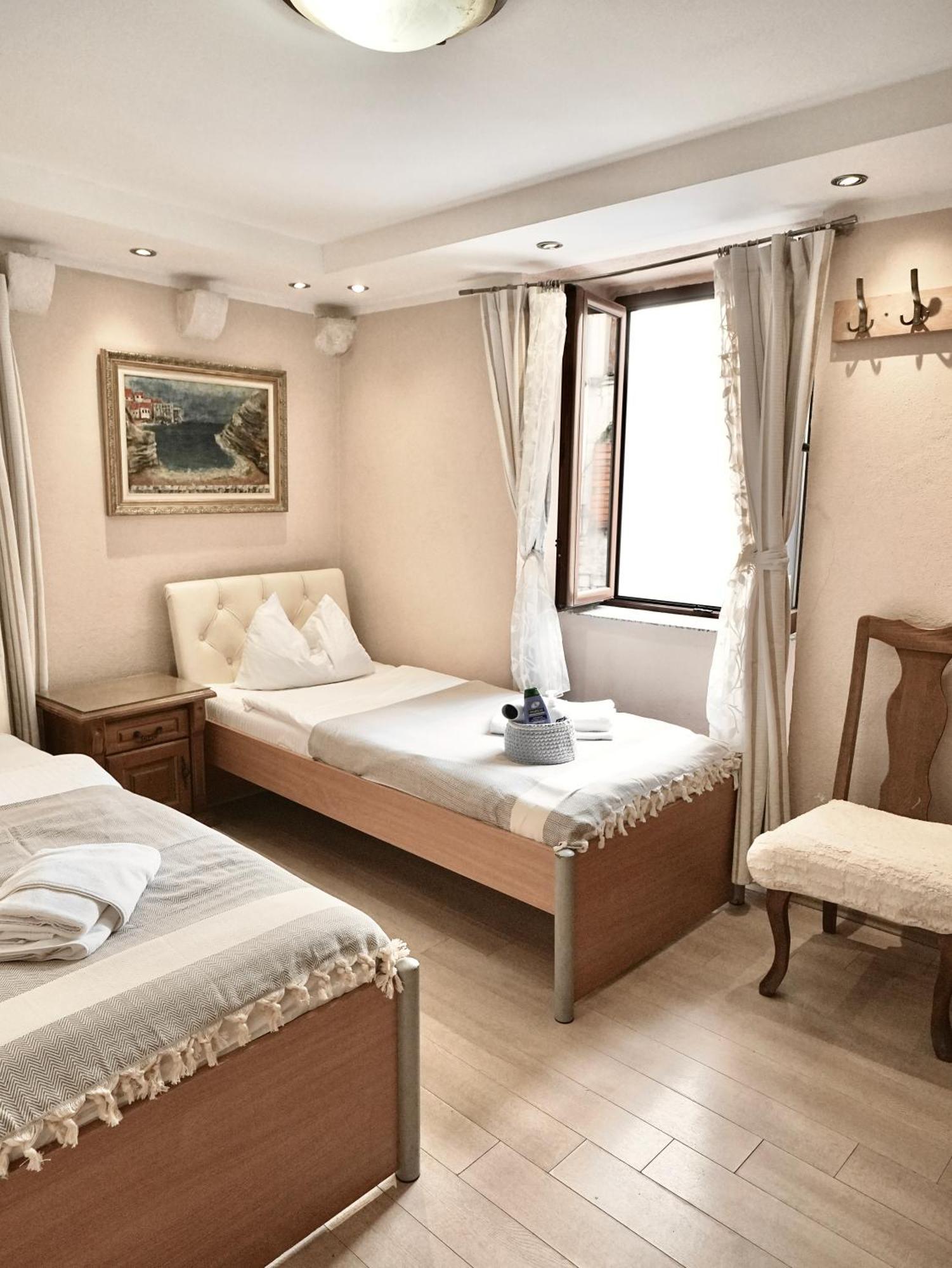 Novi Svet Apartment Kotor Bagian luar foto