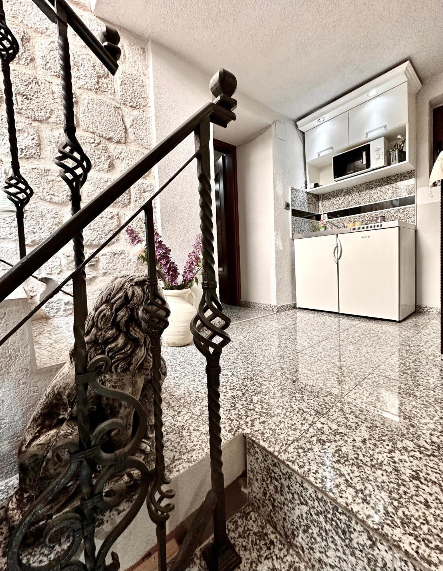 Novi Svet Apartment Kotor Bagian luar foto