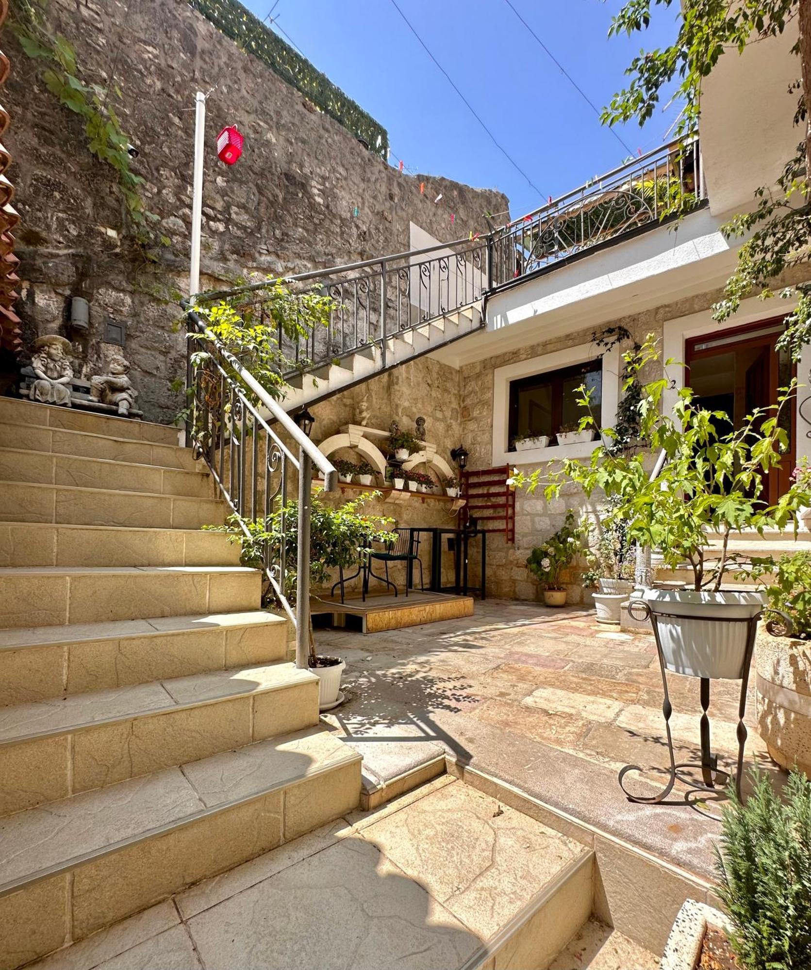 Novi Svet Apartment Kotor Bagian luar foto